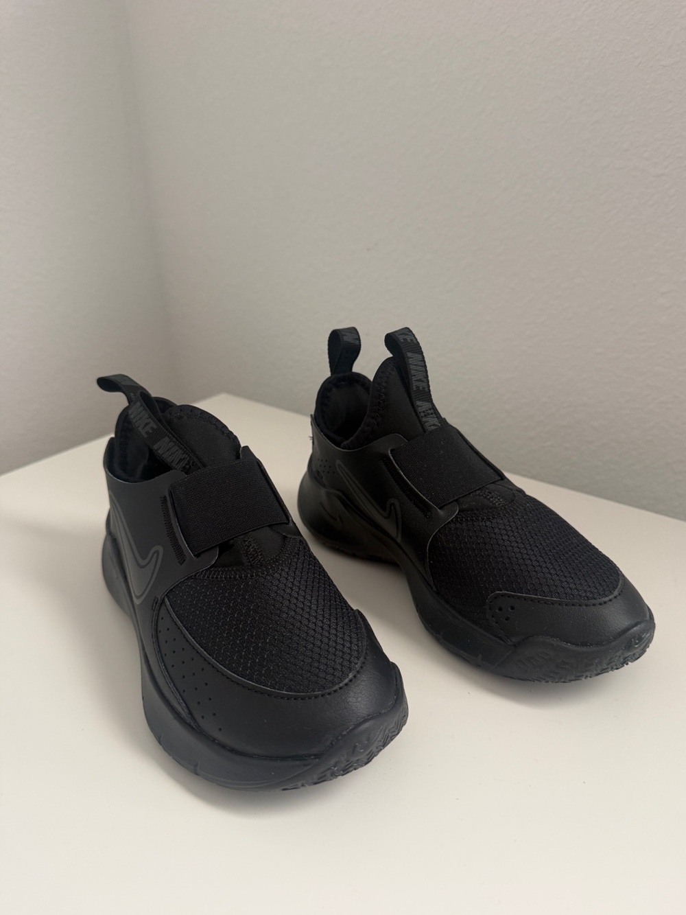 NIKE boy’s Flex Runner 3